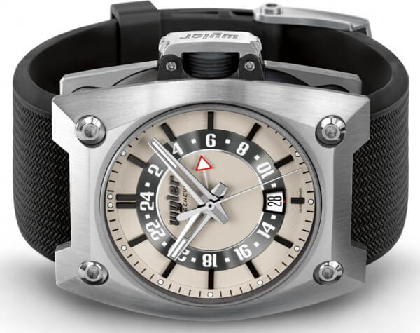The Wyler Genève GMT is the first-ever watch to be certified CarbonNeutral® by the CarbonNeutral Company © Wyler Genève