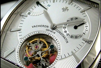 Counterfeiters have launched a serious offensive on fine watch brands, including movements © Fabrice Guéroux