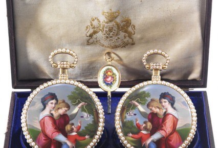 The Royal Presentation Mirror-Image Pair, i.e. a pair of gold and painted enamel pocket watches, set with pearls, dating from the beginning of the 19th century © Antiquorum