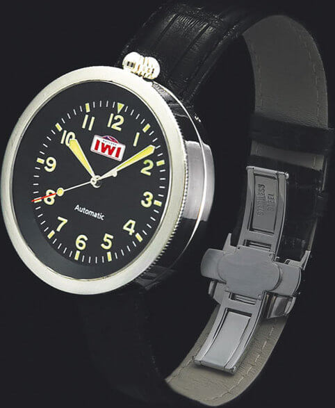 IWI watch by the talented young designer Ian Walsh © IWI