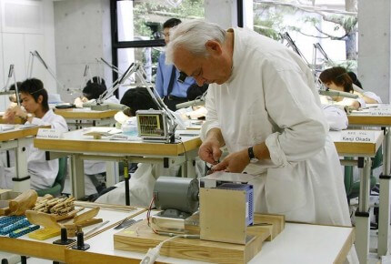 Hiko Mizuno College organized, for its students, a workshop with Philippe Dufour © Hiko Mizuno college of Jewelry