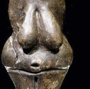 La Vénus de Dolni Vestonice (République tchèque) est une représentation féminine en céramique datant de 29'000 à 25'000 avant J.-C. © Petr Novák, Wikipedia