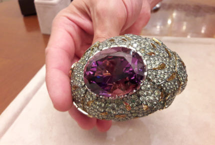 Ilgiz F. bracelet composed of a Russian amethyst of 140 carats, Russian demantoids and diamonds