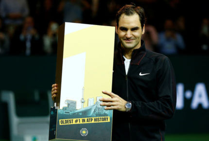 Roger Federer a agrémenté son nouveau rang de numéro 1 mondial par un 97e trophée emporté à Rotterdam début 2018 © Michael Kooren Reuters