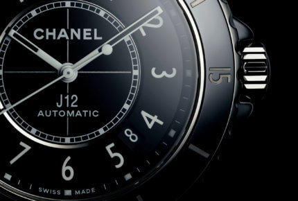 La nouvelle J12 de Chanel céramique haute résistance noire et acier