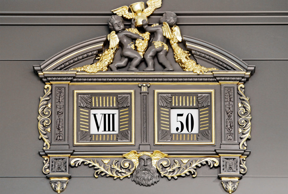Reproduction de l’horloge digitale de l’opéra Semper dans la boutique A. Lange & Söhne de Dresde © A. Lange & Söhne